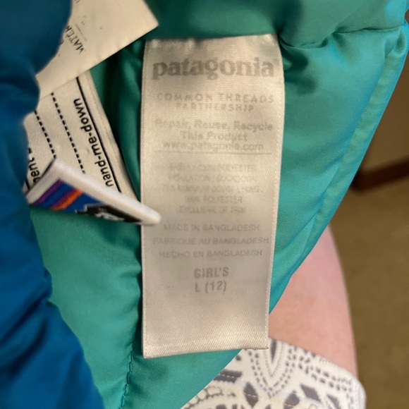 Patagonia Girls (Size 12) Down Jacket/Coat, Underwater Blue/Aqua Green - Picture 11 of 16